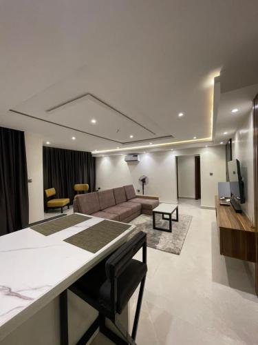 the_next_apartment_2