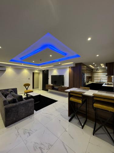 tiffynova_second_hotel_01